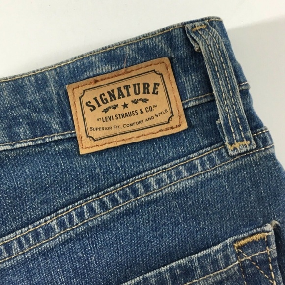 Levis Straus Women's Signature Jeans 10 Medium Stretch Denim Boot Cut At Waist - Picture 6 of 8